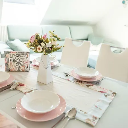 Apartmaji Urska *