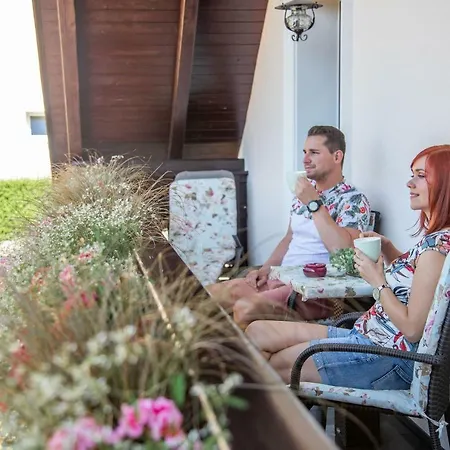 Apartmaji Urska *